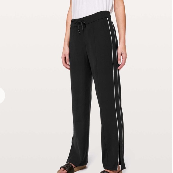 🆕 Lululemon On the Right Track Pant - Picture 1 of 7